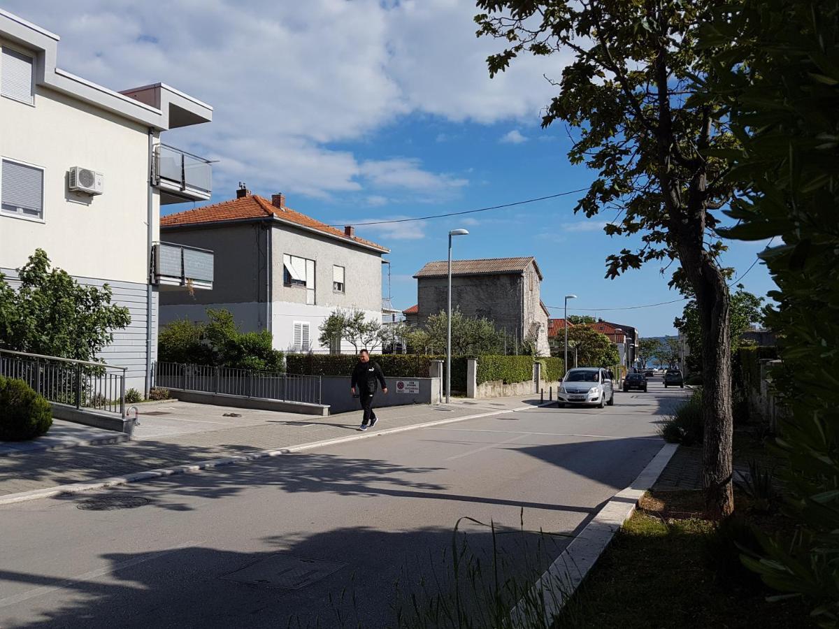 Vukovarska Rose Apartment Kastela Bagian luar foto